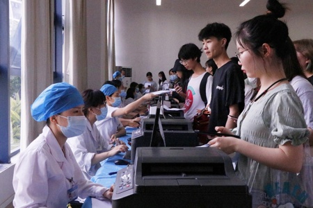 【疫情防控】我校有序开展新冠病毒疫苗接种工作