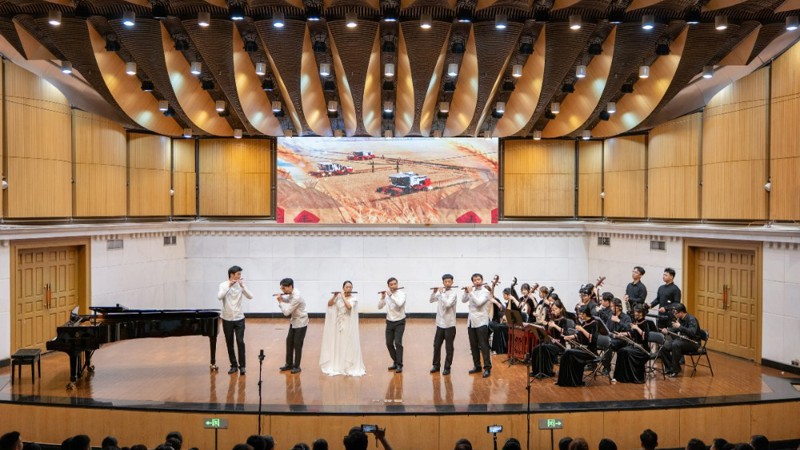 新华网：广西艺术学院举办主题音乐会 打造“音乐厅里的思政课”