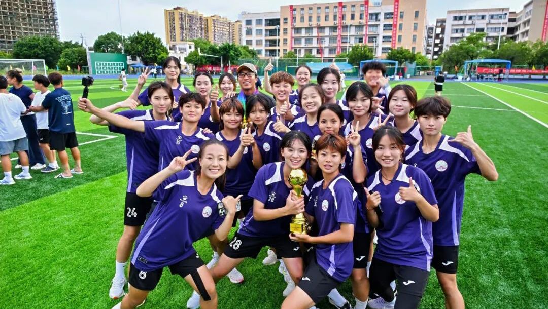 广西第一届“千里杯”青少年校园足球超级联赛（普通本科女子组、体育专业女子组）在我校举行