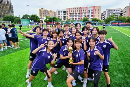 广西第一届“千里杯”青少年校园足球超级联赛（普通本科女子组、体育专业女子组）在我校举行