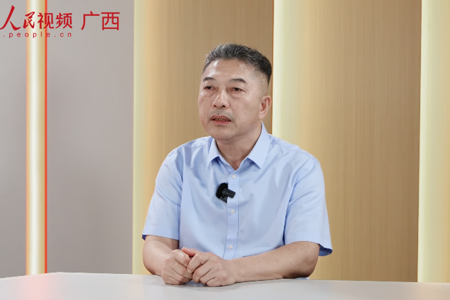 人民网专访：学校党委副书记、校长韦俊平
