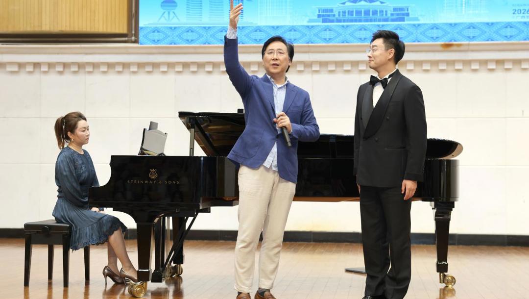 上海音乐学院廖昌永院长一行到我校交流指导