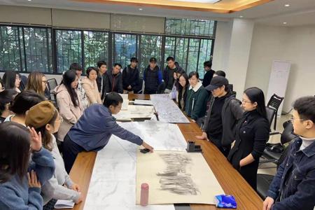 【学习贯彻党的十九届六中全会精神】我校多措并举 迅速掀起学习宣传贯彻党的十九届六中全会精神热潮