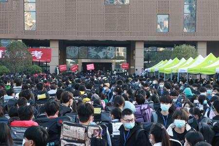 2022年普通高校招生艺术类专业全区统一考试（广西艺术学院考点）顺利开考