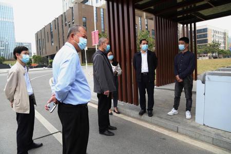 压紧压实疫情防控责任　 确保校园安全稳定