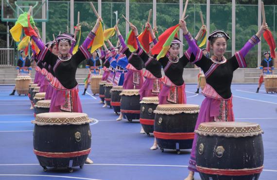 我校开展“广西三月三”民族文化传承展示主题实践活动